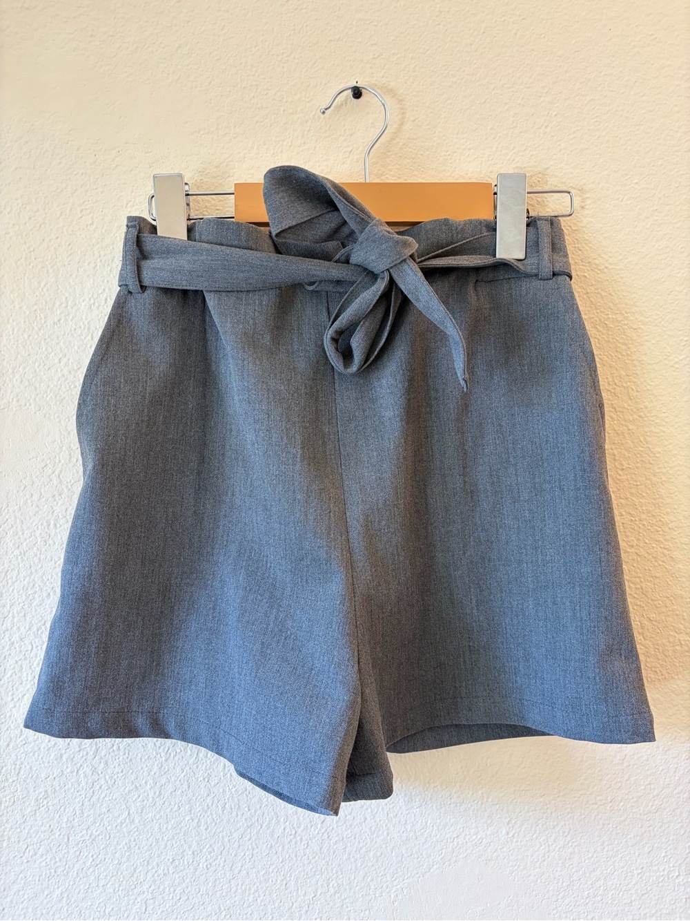 Pull & Bear Grey Paperbag Tie Waist Shorts High Rise Tailored Casual Summer - Picture 5 of 8